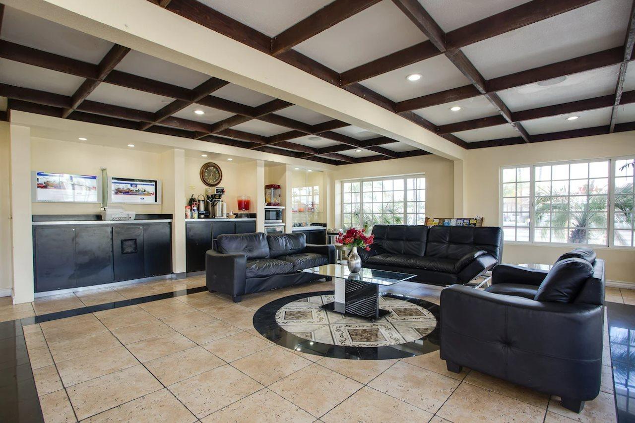 Best Inn & Suites Buena Park Buitenkant foto