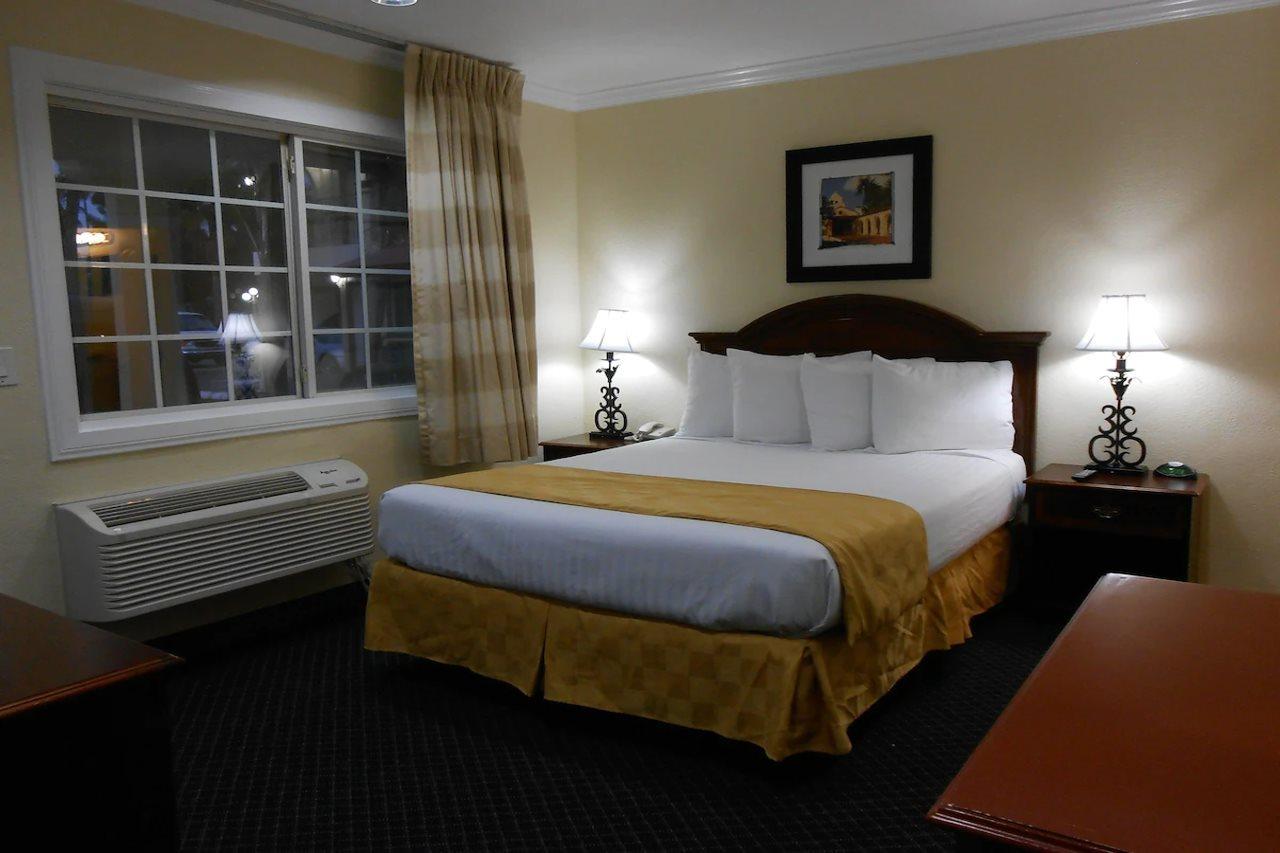 Best Inn & Suites Buena Park Buitenkant foto