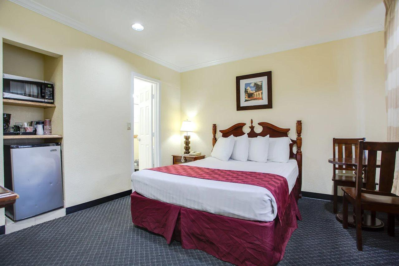 Best Inn & Suites Buena Park Buitenkant foto