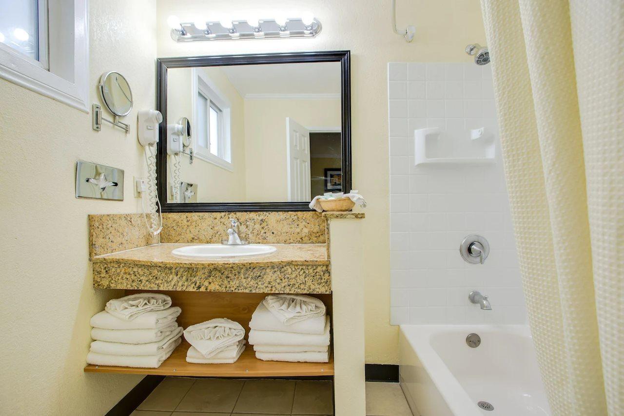 Best Inn & Suites Buena Park Buitenkant foto