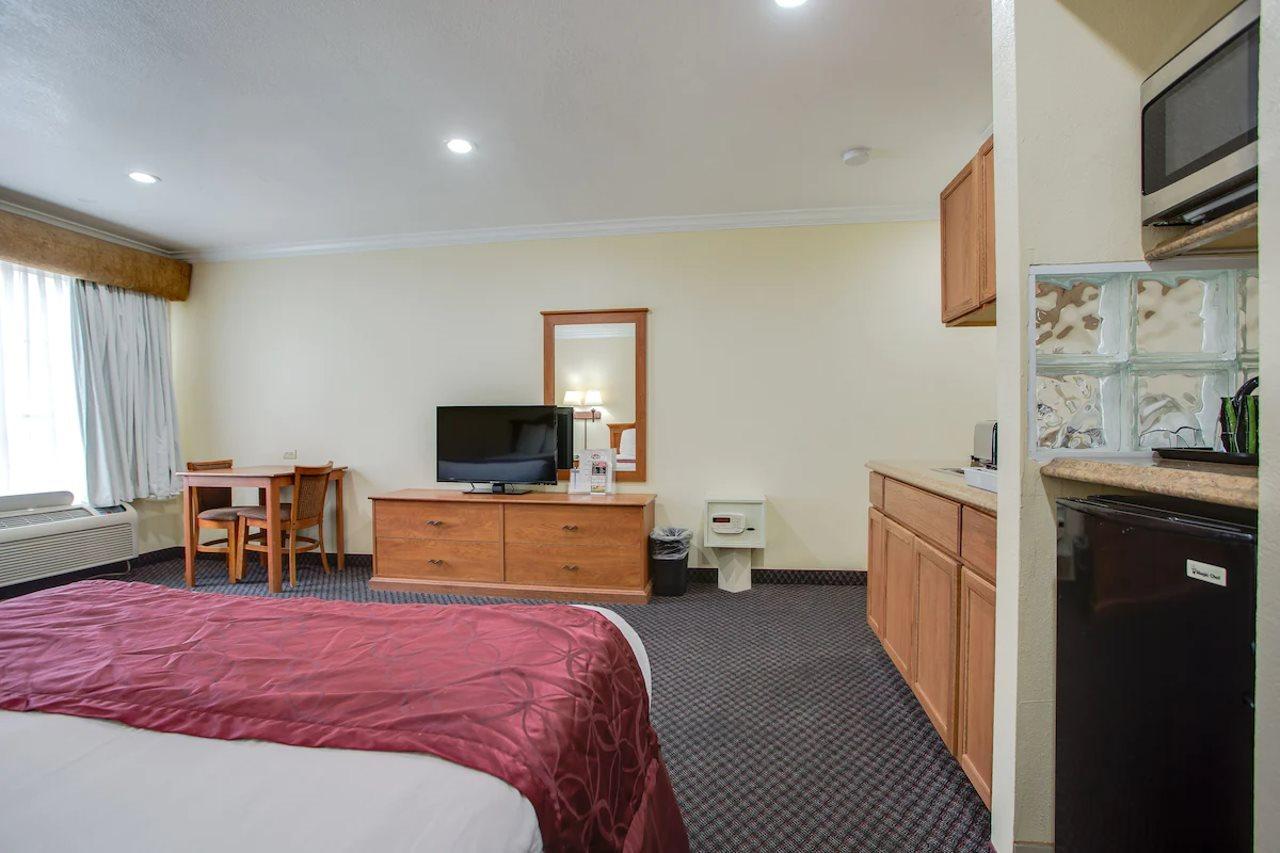 Best Inn & Suites Buena Park Buitenkant foto