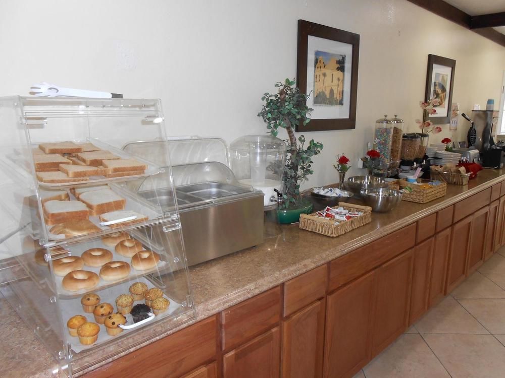 Best Inn & Suites Buena Park Buitenkant foto