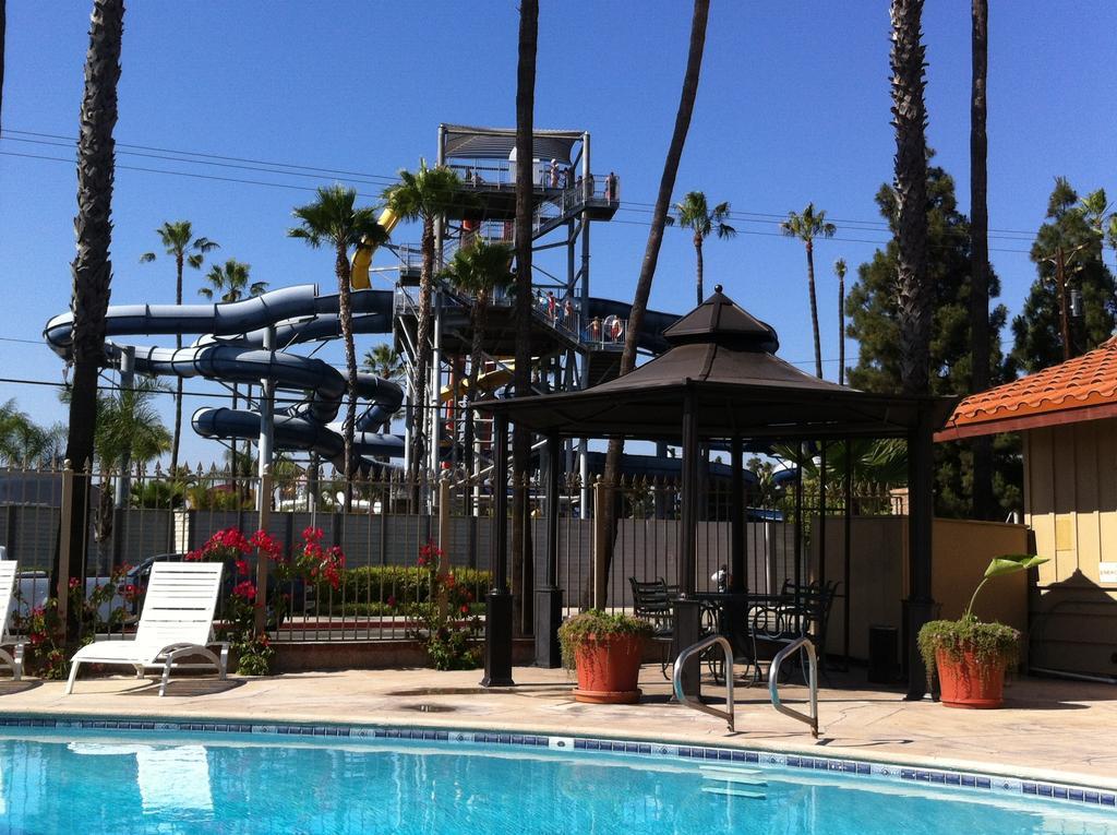 Best Inn & Suites Buena Park Buitenkant foto