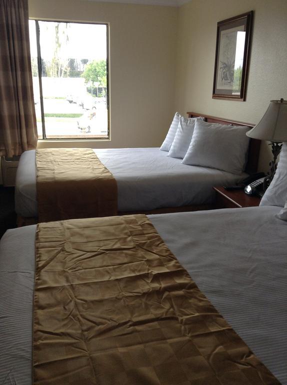 Best Inn & Suites Buena Park Buitenkant foto